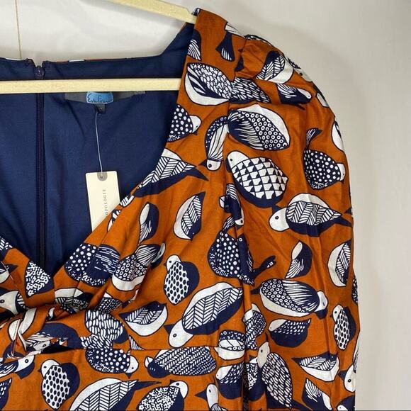 NEW Eva Franco Bird Print Blouse Puff Sleeves Knot front Sweetheart Neck Size 12 - Picture 7 of 16